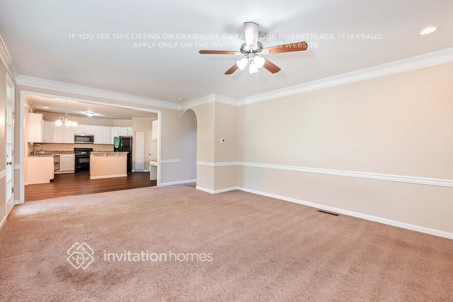 Building Photo - 275 Merritt Dr