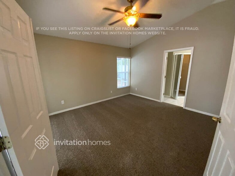 Building Photo - 1661 Oak Spring Dr