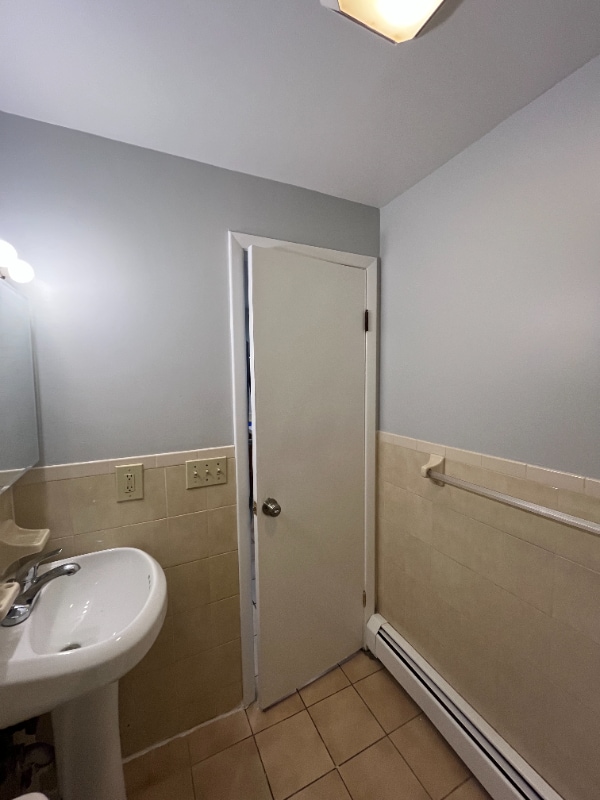 Building Photo - 30 Carolyn Terrace