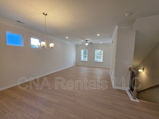 Building Photo - 1668 Eagle Dr