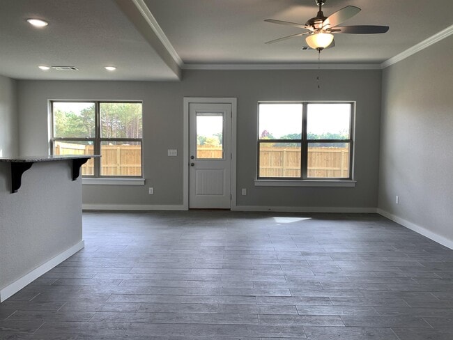 Building Photo - 442 Rama St