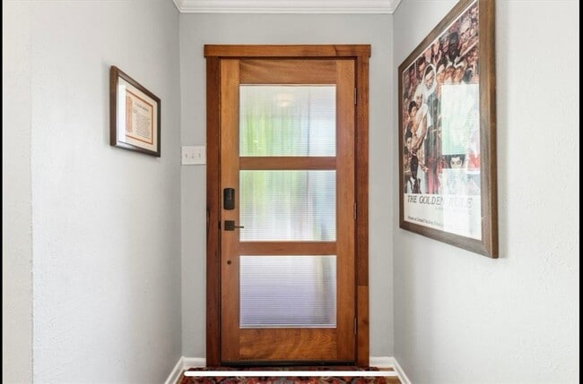 Building Photo - 2316 Hermanson- Heart of Waco Gem