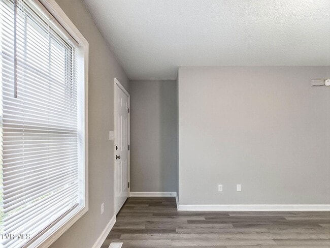 Building Photo - 754 Old Stage Rd