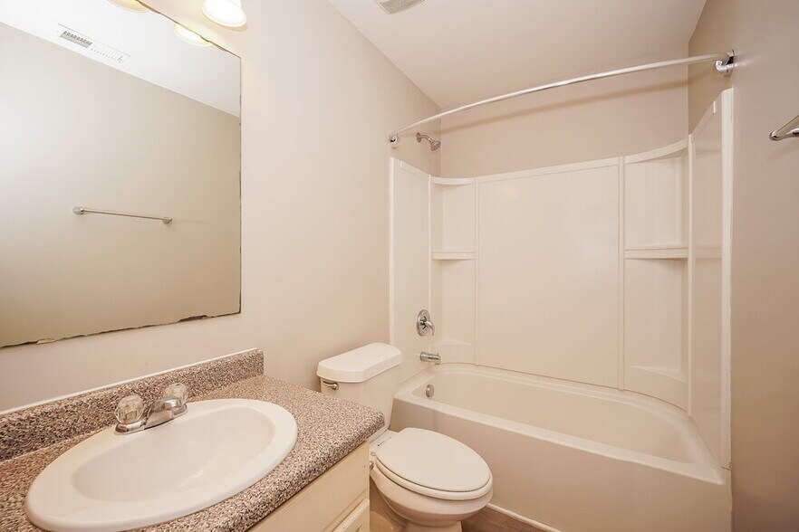 Building Photo - 6416 Brumit Ln