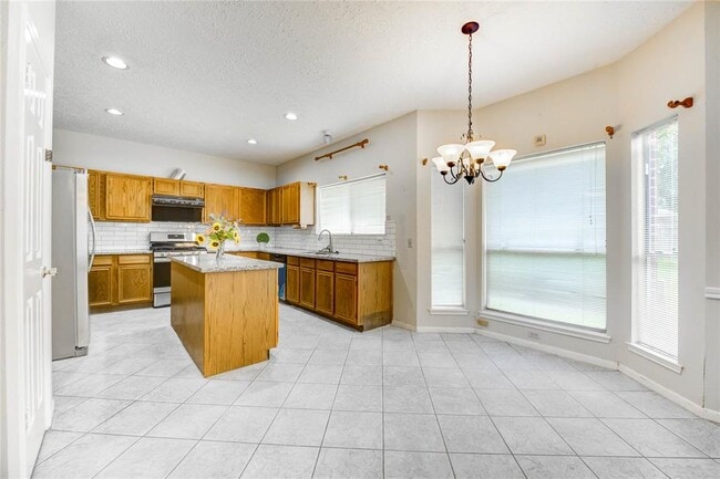 Building Photo - 1230 Manchester Cir