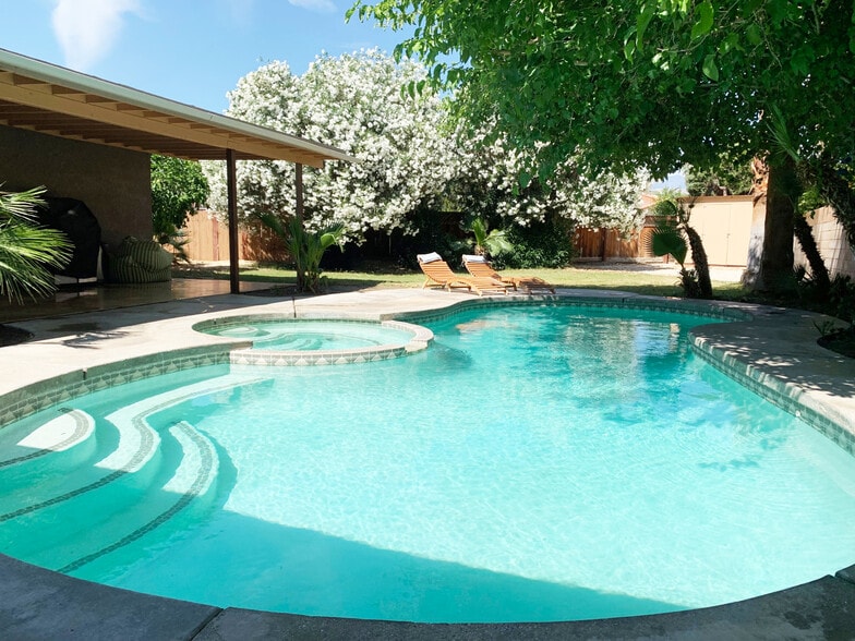 Pool and Spa - 43550 Carmel Cir