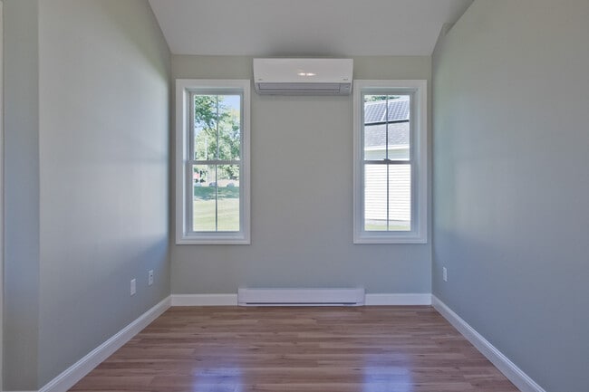 Building Photo - 4 Sustainable Way