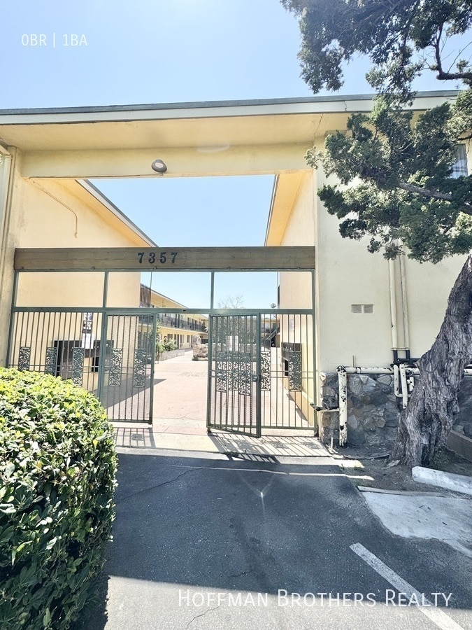 Building Photo - 7343 Sepulveda Blvd