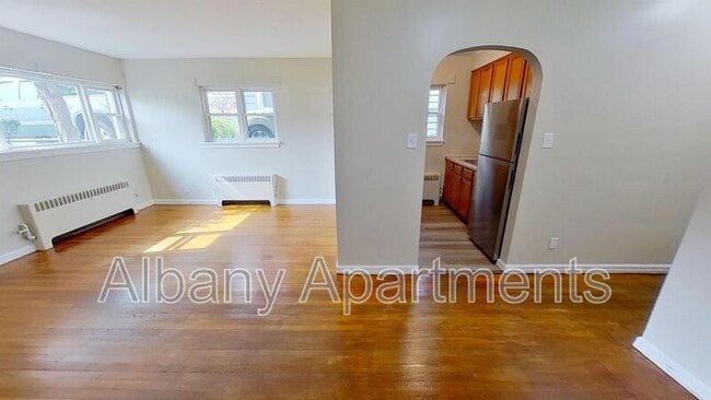 Building Photo - 31 Parkwood St