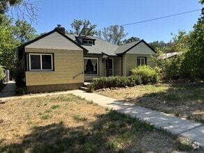 Building Photo - Unique 3-bedroom home plus bonus room & lo...
