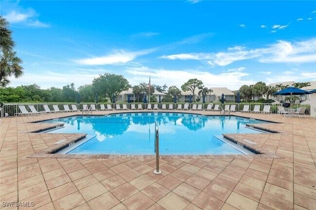 Building Photo - 797 Willowbrook Dr