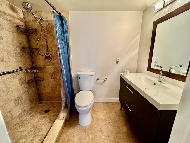 Building Photo - 650 SW 124th Terrace