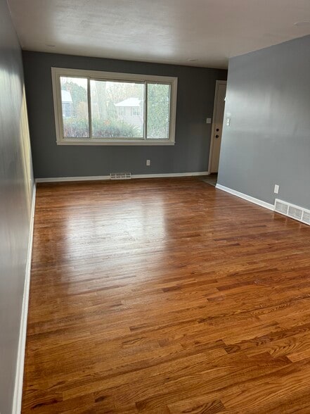 Living Room - 206 Longmeadow Dr