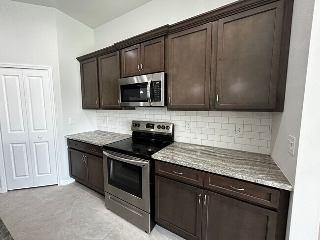 Building Photo - 1626 NW 42nd Pl