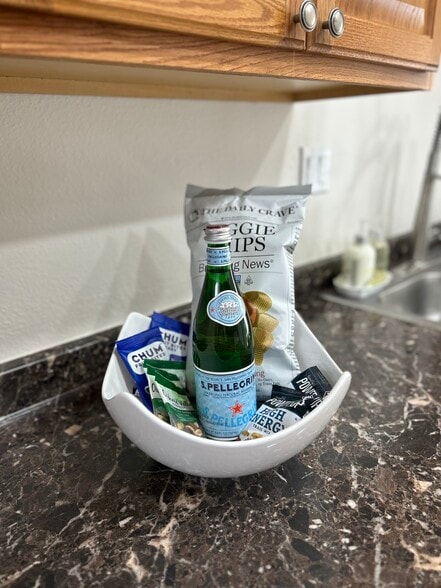 Building Photo - 440 N Dodge Blvd