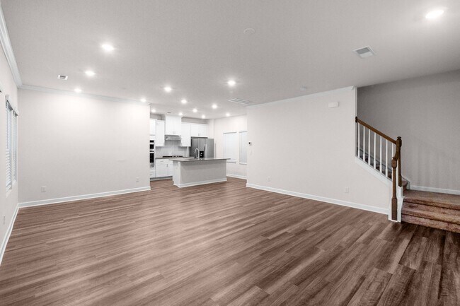 Building Photo - Beautiful and Spacious Home in the Heart o...