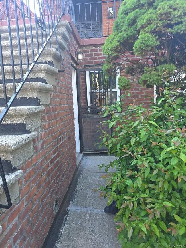 Building Photo - 3766 Bronxwood Ave