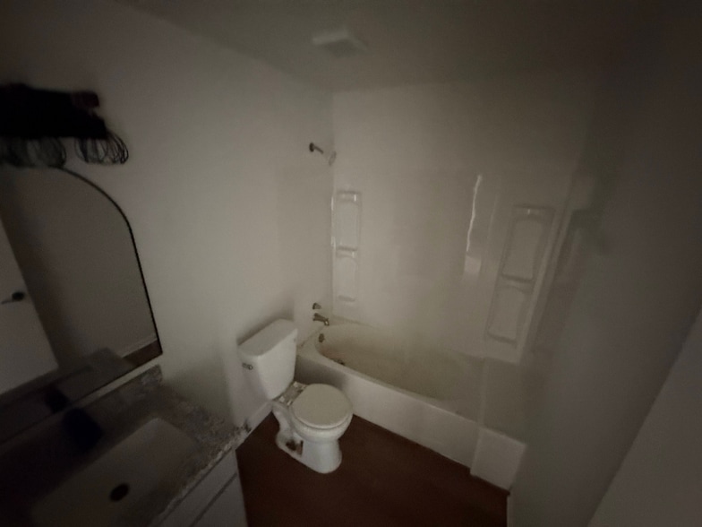 Building Photo - 6226 SW 10th Pl