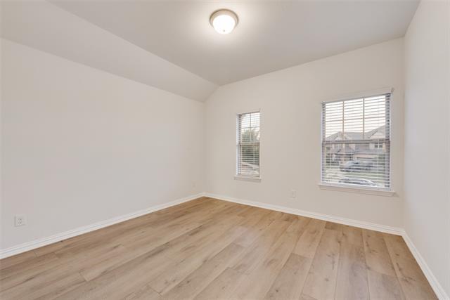 Building Photo - 2418 Hillview Dr