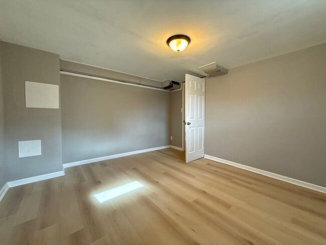 Building Photo - Two Bedroom House In Baltimore City