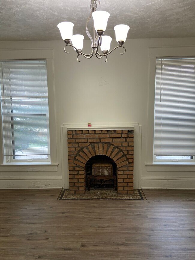 Building Photo - 2300 Montgall