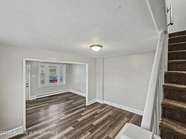 Building Photo - 109 Penn St