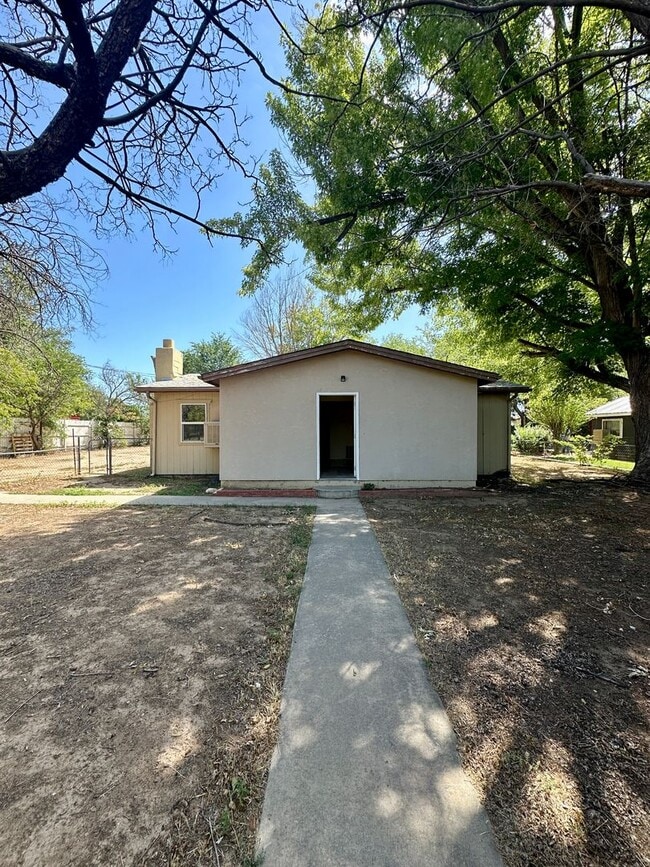 Primary Photo - 3 Bedroom Home Ready to Rent