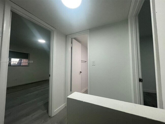 Building Photo - 310 NW 107th Ave