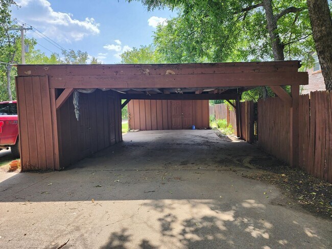 Building Photo - 7604 Bridges Ave