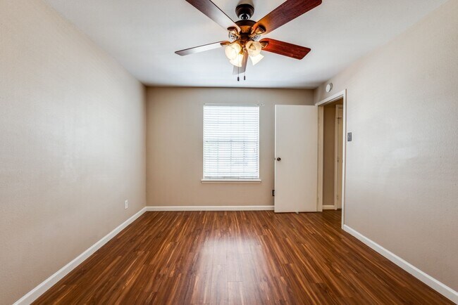 Building Photo - 8787 Brae Acres Rd