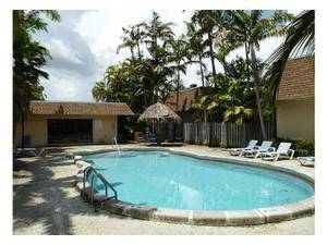 Pool - 15389 S Dixie Hwy