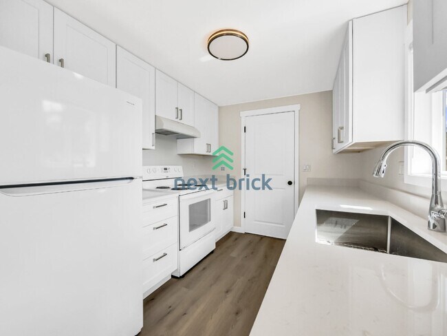 Building Photo - Beautiful 3 beds, 1 bath Single Family Home is available for Rent in Renton!