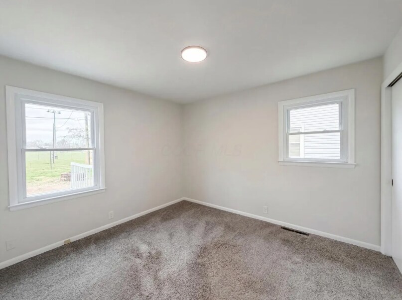 Building Photo - 413 Sherwood Dr W