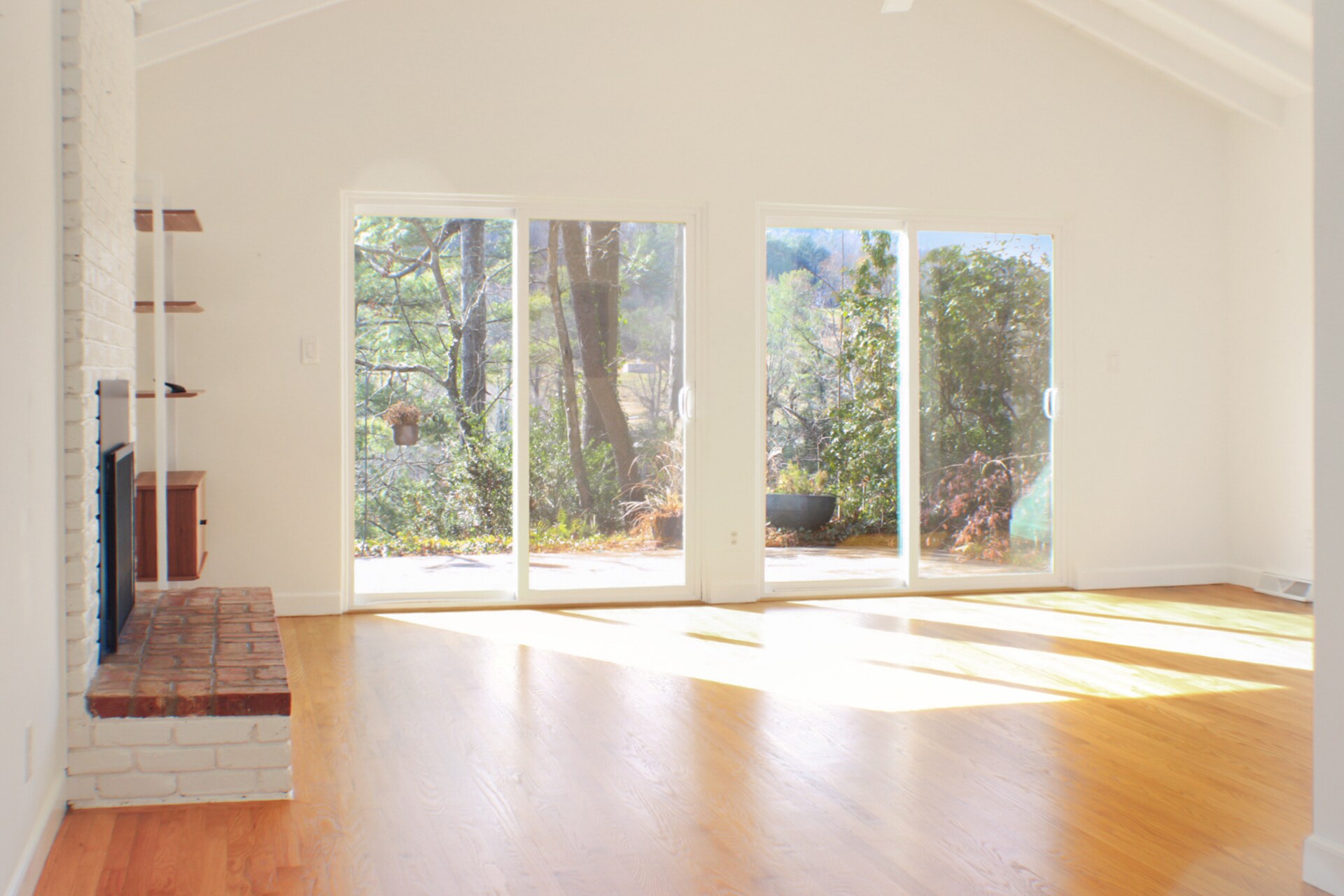 Building Photo - 21 Woodbury Rd