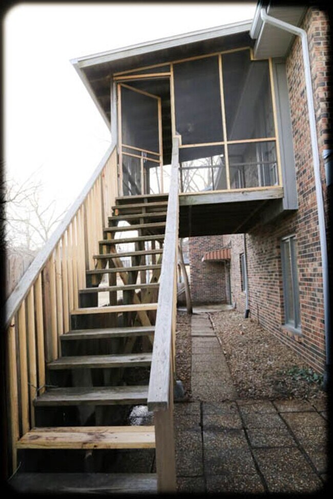 Building Photo - Pottery Barn-Style Home with Walkout Basem...