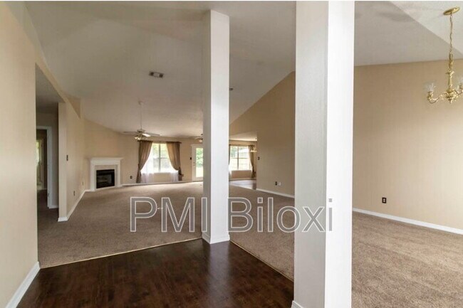 Building Photo - 3514 Farrington Ct