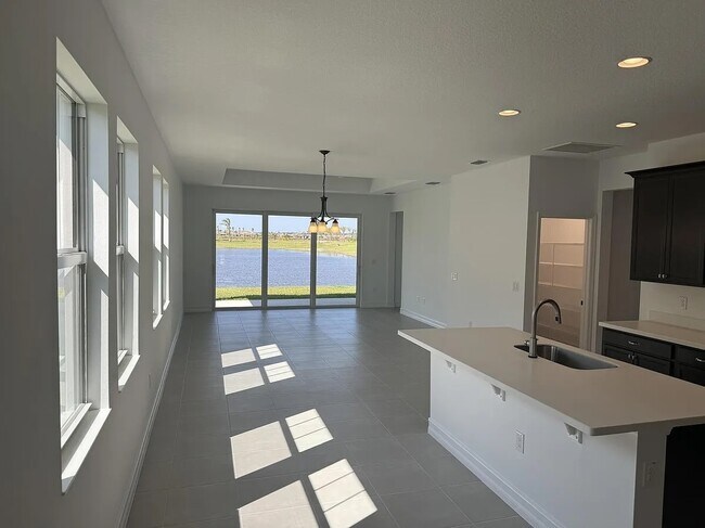Building Photo - 2336 Kamin Dr