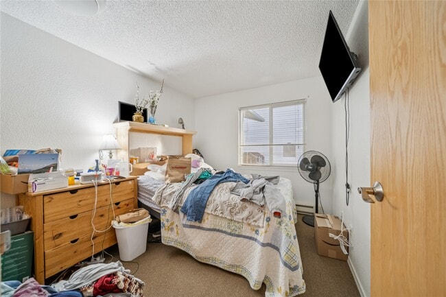 Building Photo - 424 E Dogwood Ave