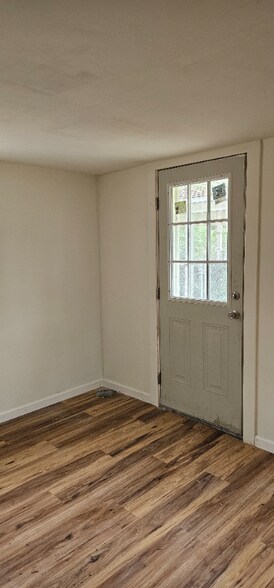 Building Photo - 1613 Edgemore Rd