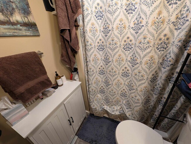 Building Photo - 73 Highland St