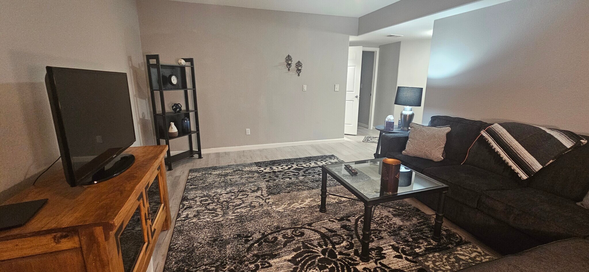 Building Photo - 1904 S Carr St