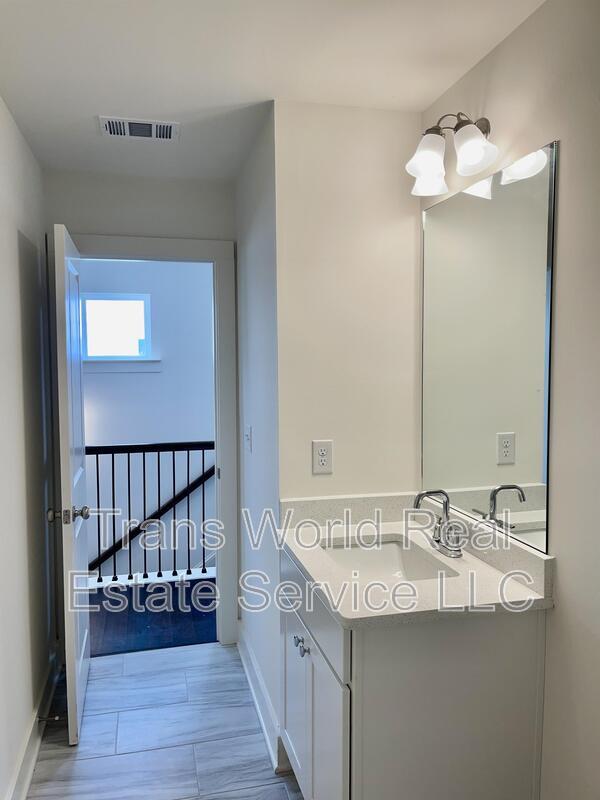 Building Photo - 123 Auburn Run Ln