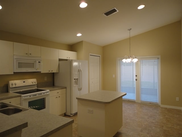 Building Photo - 11424 Crestlake Village Dr