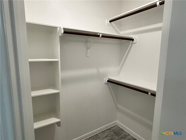 Building Photo - 1614 Curlew Ln