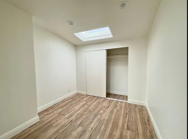 Building Photo - 3 Bed 1 & 1/2 Bath Home in a great Highland Park Location is Now Available!