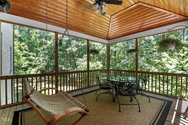 Building Photo - 6016 Glenthorne Dr