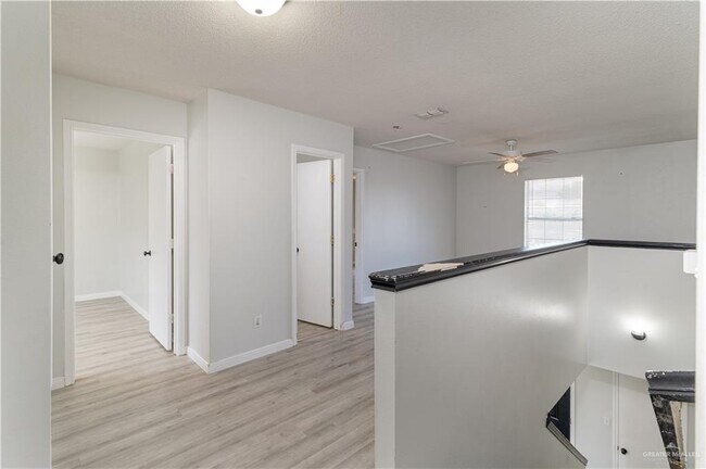 Building Photo - 17 West St