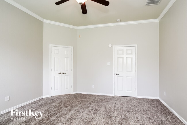 Building Photo - 24462 Sundance Spring Dr