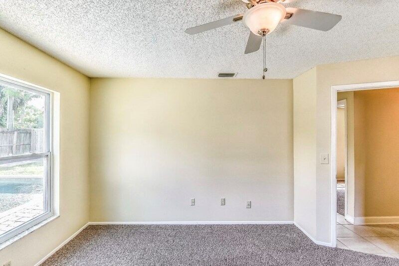 Building Photo - 6427 Summit Dr