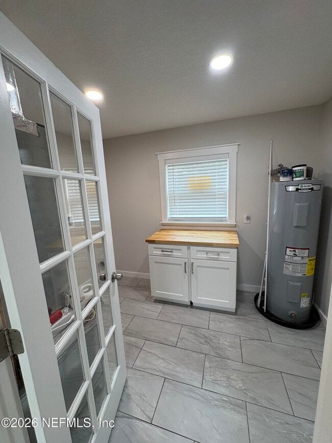 Building Photo - 3968 Packard Dr